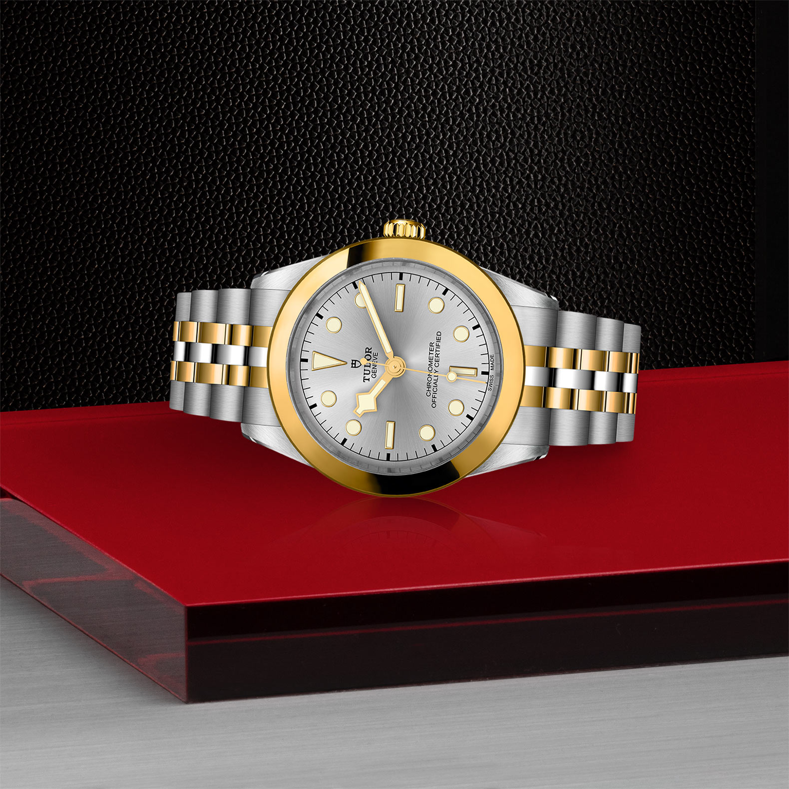 M79663-0002.jpg M79663-0002.jpg